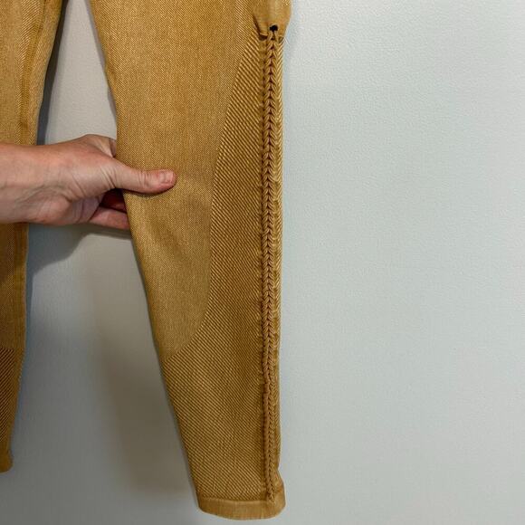 Aerie Offline Mustard Yellow Textured High Rise Leggings Women’s Size Medium - Picture 3 of 7